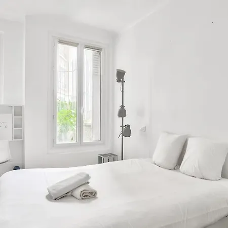 Flat 2min From Porte De Vanves Metro Station
